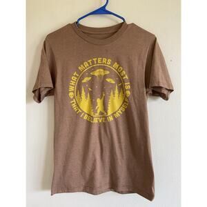 Melmarc Brown BELIEVE IN MYSELF UFO Alien Sasquatch Yeti Bigfoot Tshirt Adult S
